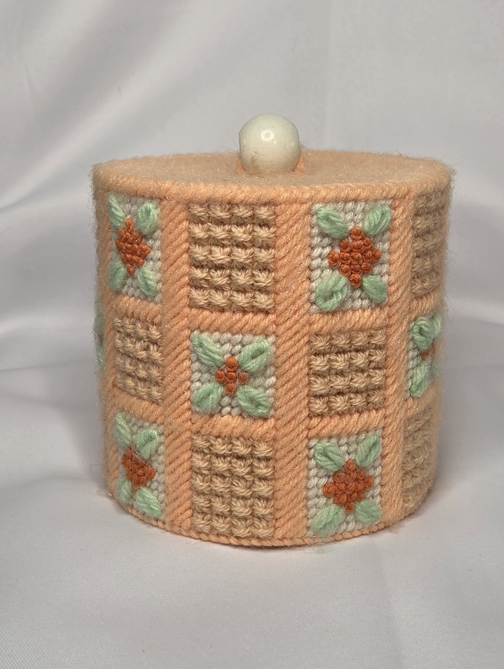 Needlepoint Plastic Canvas Toilet Paper Roll Cover Flowers Leaves Woven Design